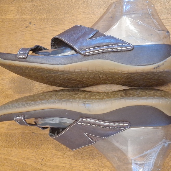 Clarks Slides Sandals 71095 Slip On Brown Leather Size 11 - Picture 2 of 11